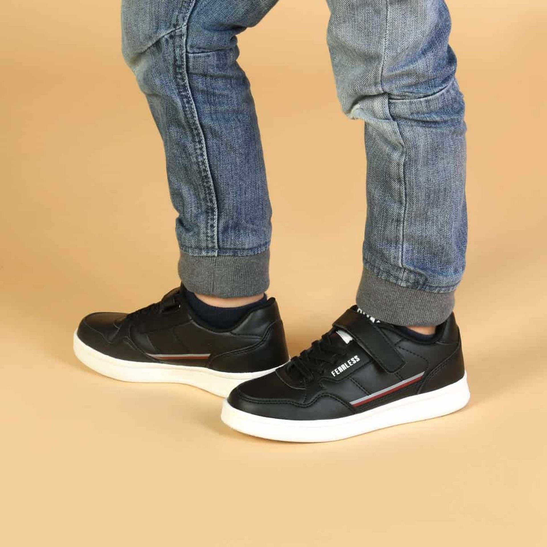 Shone Sneakers